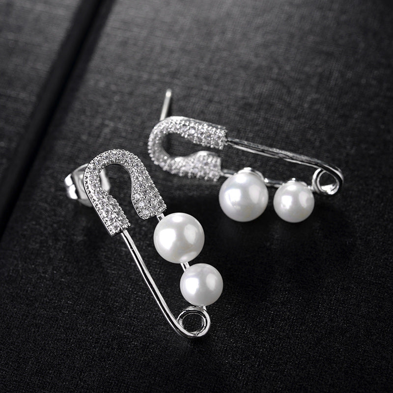 Chic Shell Pearl Pave Earrings - Jera Paris Jewelry