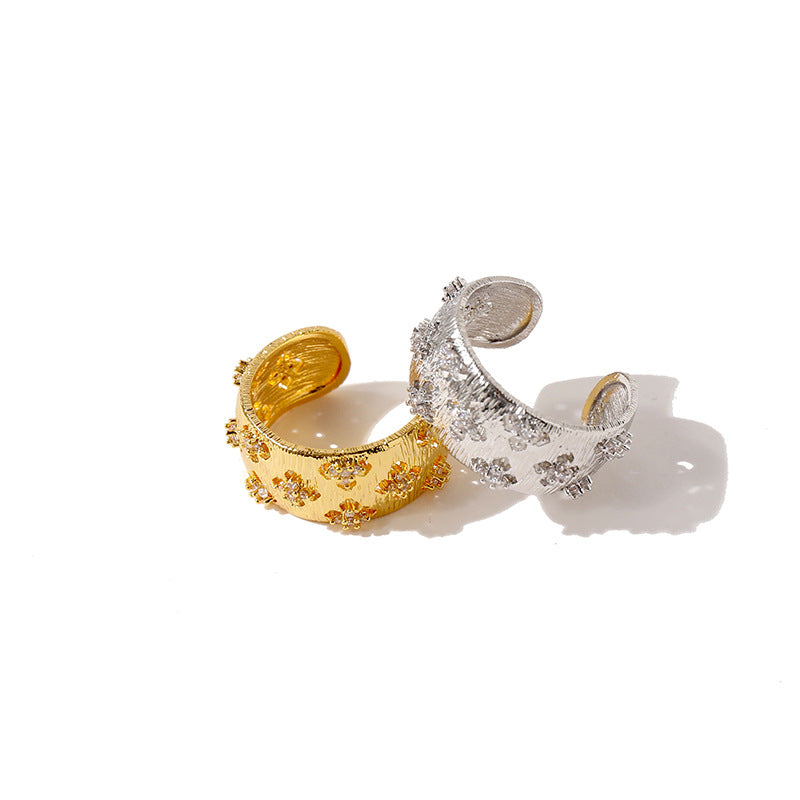 Vintage Chic Golden Hoop Ring - Jera Paris Jewelry