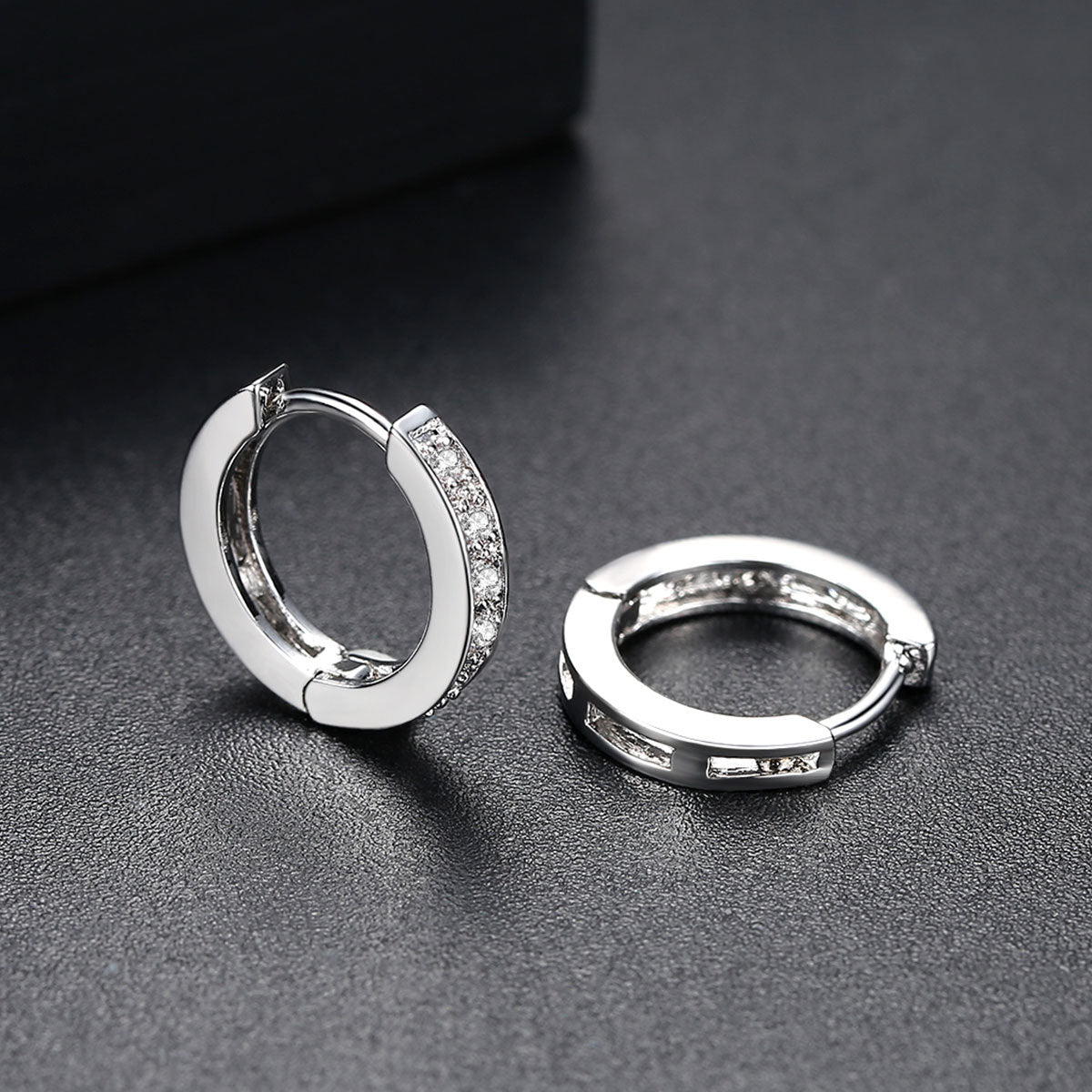 Faye Platinum Design Earrings - Jera Paris Jewelry